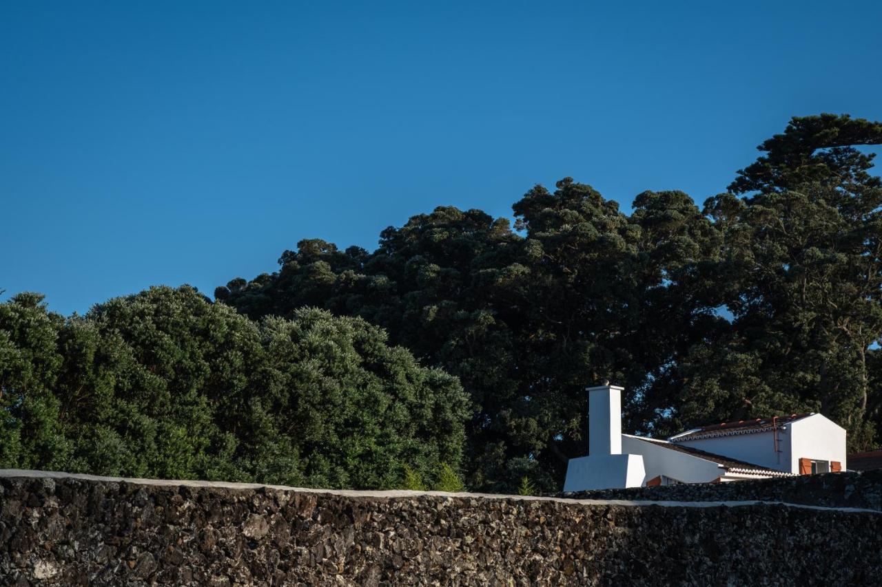 Entre Muros - Turismo Rural - Casa Com Jardim E Acesso Direto Ao Mar Ribeira Grande Exterior foto
